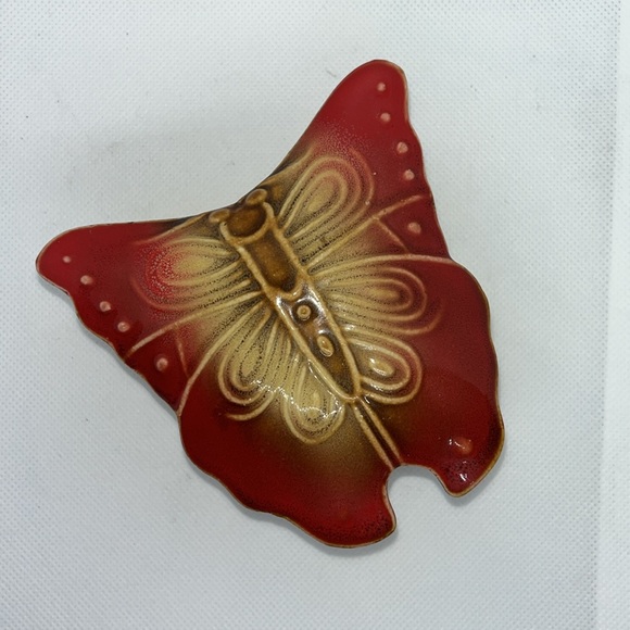 Butterfly ceramic trinket box 3” long 1” deep - Picture 2 of 11